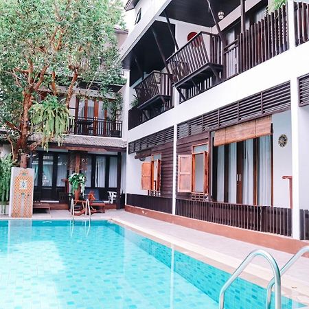 Baan Huenphen Boutique Hotel Chiang Mai Exterior foto
