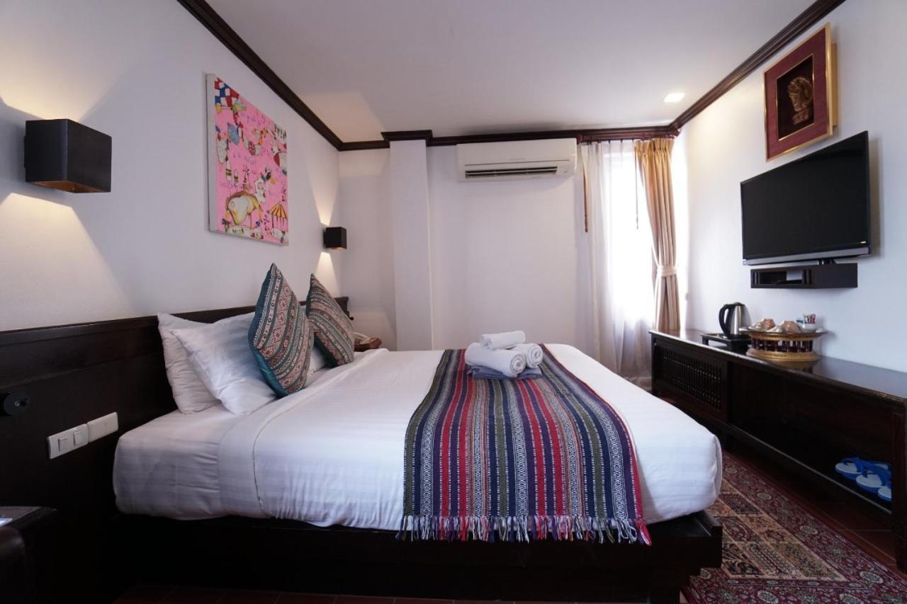 Baan Huenphen Boutique Hotel Chiang Mai Quarto foto