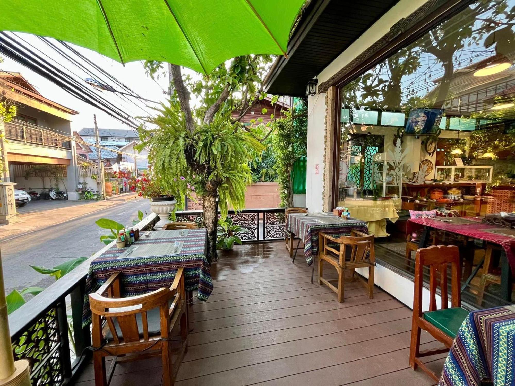 Baan Huenphen Boutique Hotel Chiang Mai Exterior foto